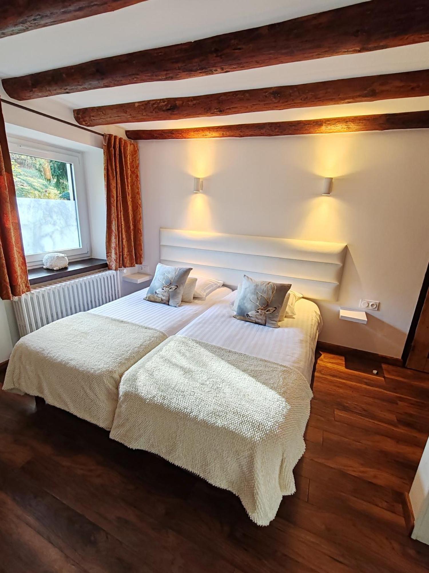 Domaine De L'Olifant Bed & Breakfast Champanges ภายนอก รูปภาพ